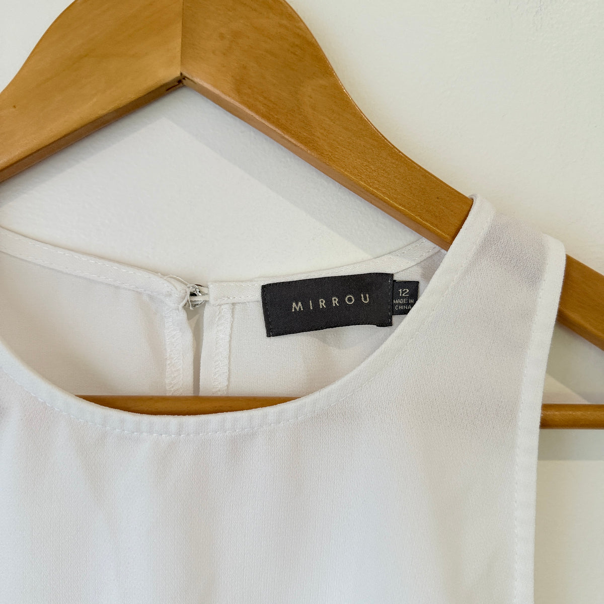 Mirrou White Sleeveless High Neck Top Size 12