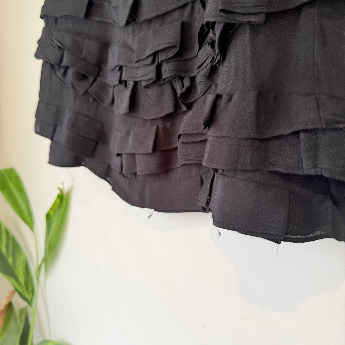 Portmans Black Tiered Ruffle Mini Skirt Size 8