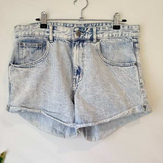 Decjuba D-Luxe Basics Light Blue Denim Shorts Size 12