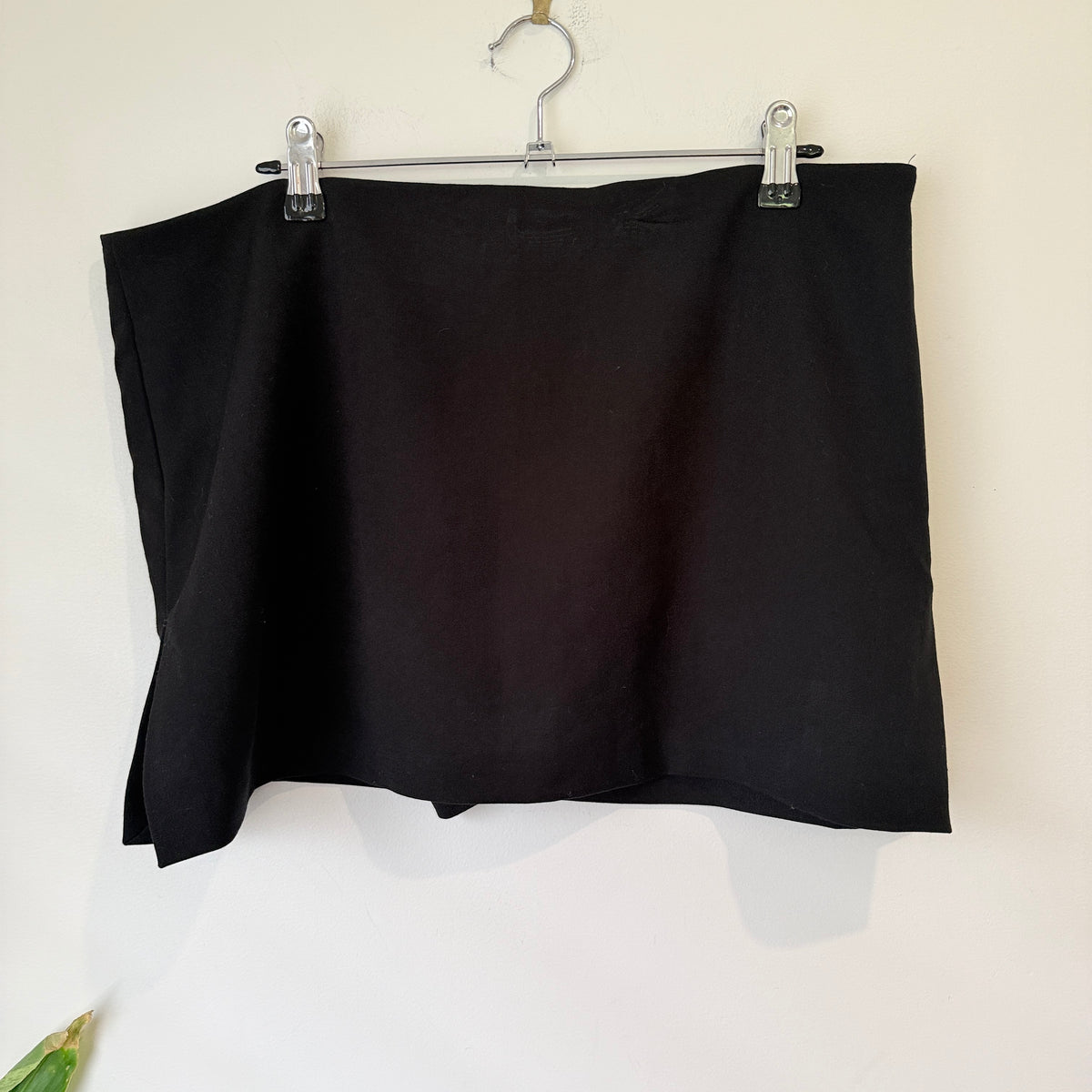 Glassons Black Mini Skirt Size 14