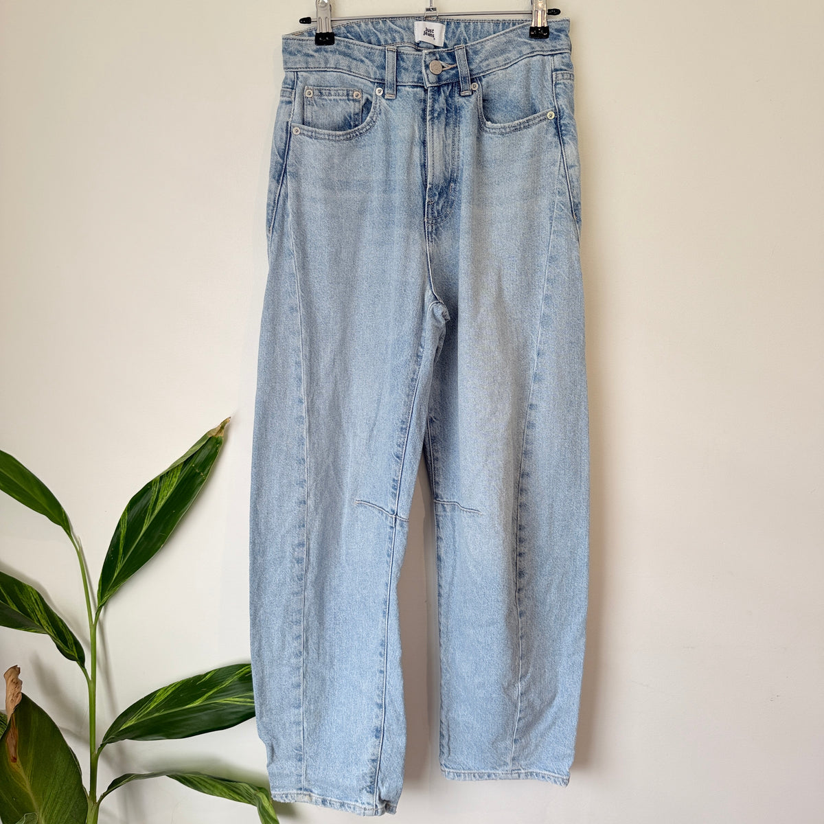 Just Jeans Light Wash High Rise Barrel Leg Jeans Size 6
