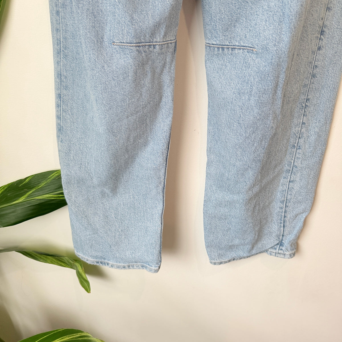 Just Jeans Light Wash High Rise Barrel Leg Jeans Size 6