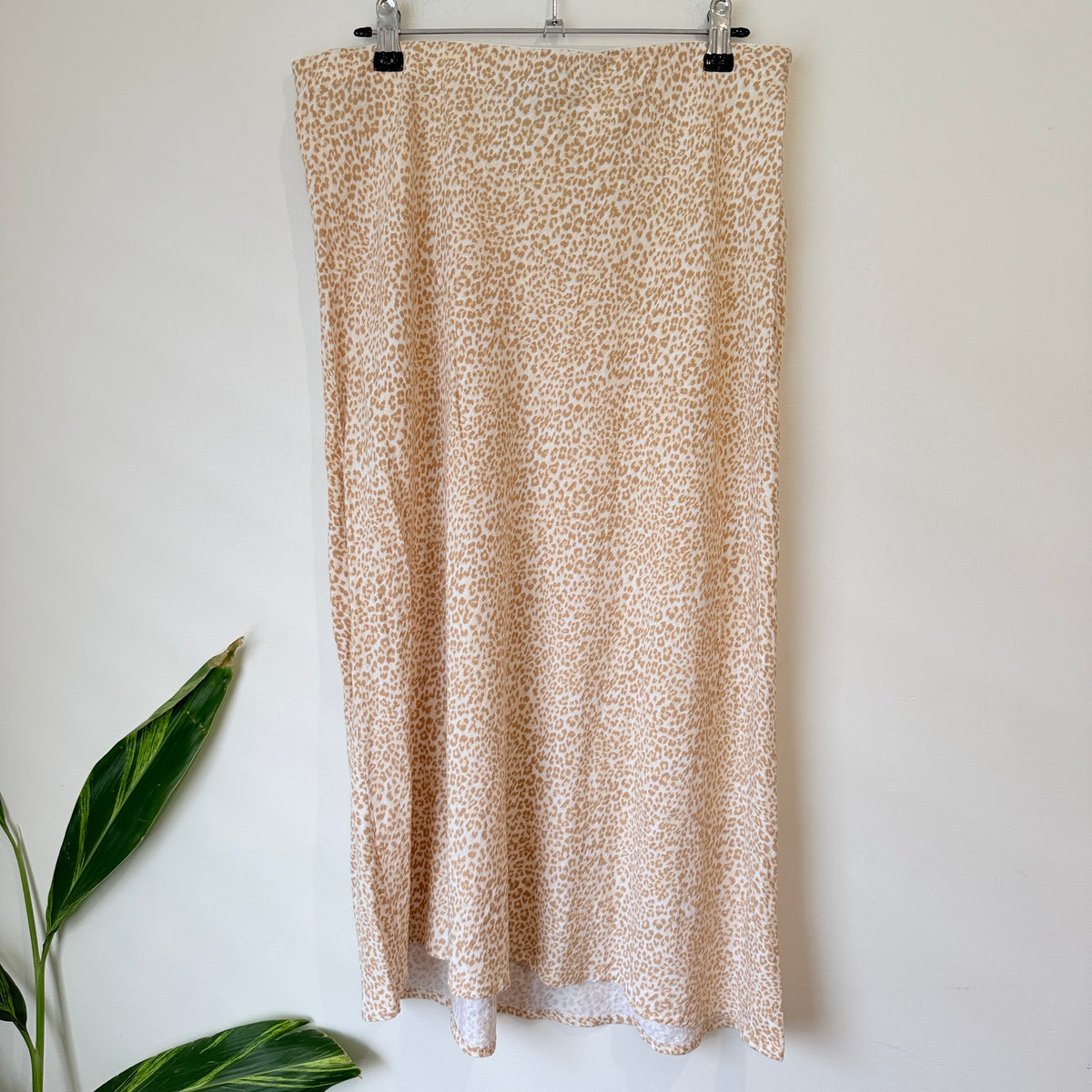 Decjuba Beige Leopard Print Midi Skirt Size S
