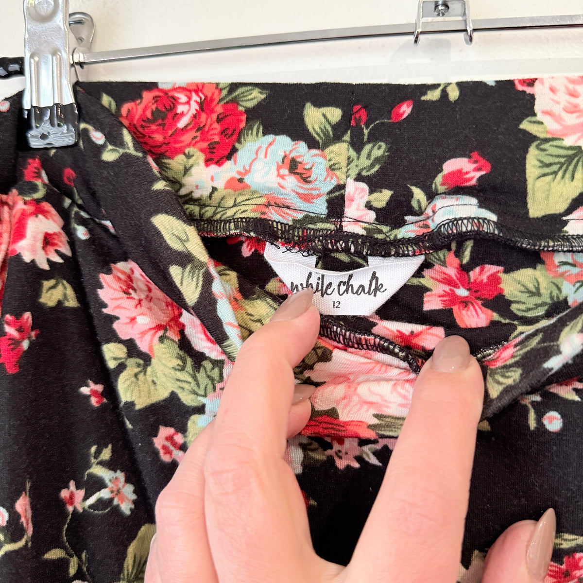 White Chalk Black Floral Print Ruched Skirt Size 12