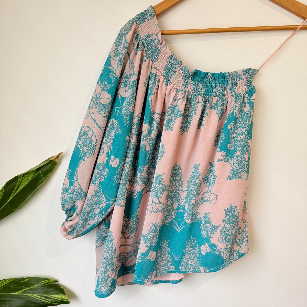 Augustine Teal and Blush Print Off Shoulder Top Size M