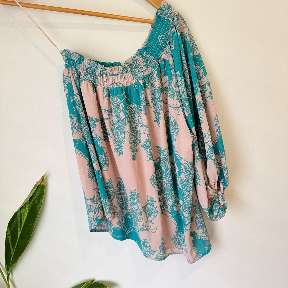 Augustine Teal and Blush Print Off Shoulder Top Size M