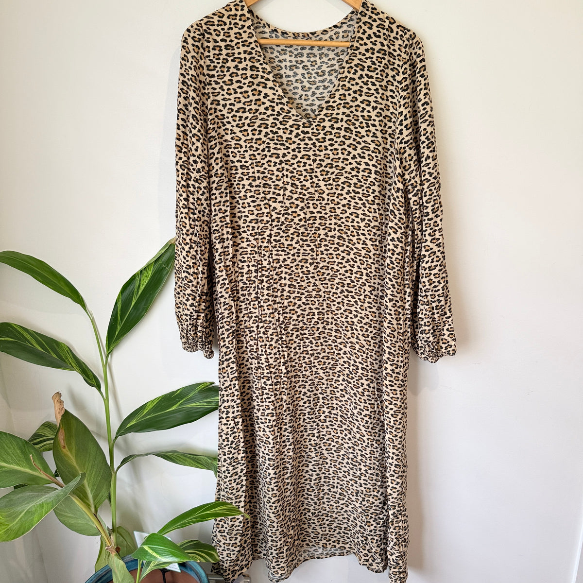 Leopard Print Long Sleeve Midi Dress - 58cm u/arm