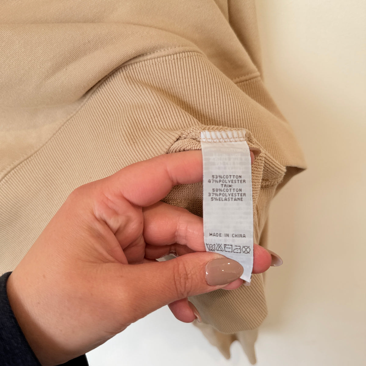 Taylor Sport Beige Cropped Sweatshirt Size M