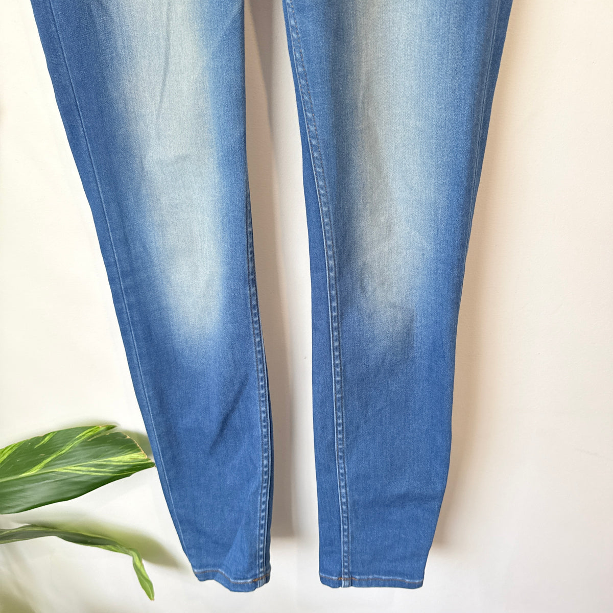 Guess Jeans Mid Blue Skinny Jeans Size 26