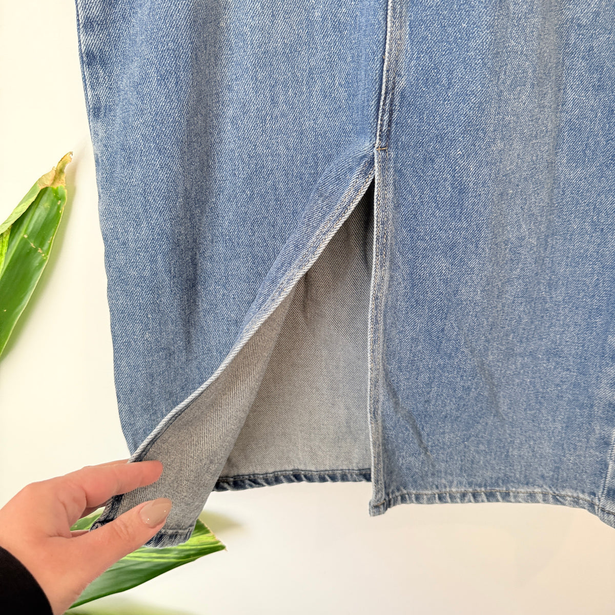 Mulvan Blue Denim Skirt Size M