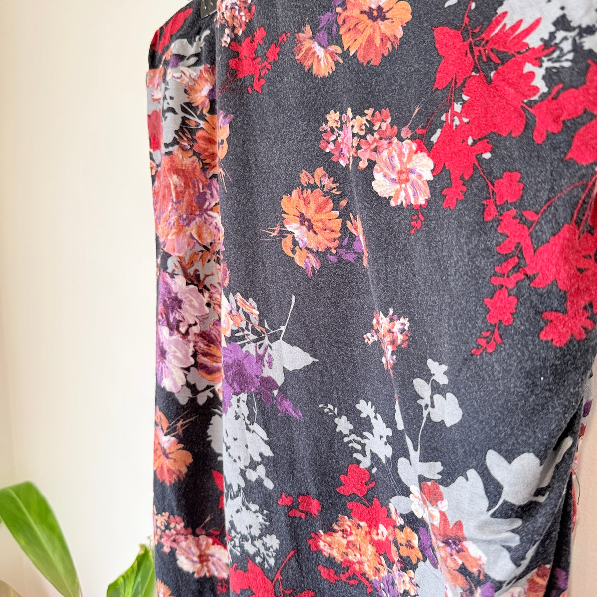 Augustine Charcoal Floral Print Skirt Size M