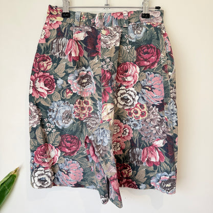 Bentley Arbuckle Floral Tapestry Print Shorts