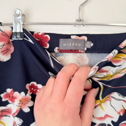 Mirrou Navy Floral Print Pencil Skirt Size M