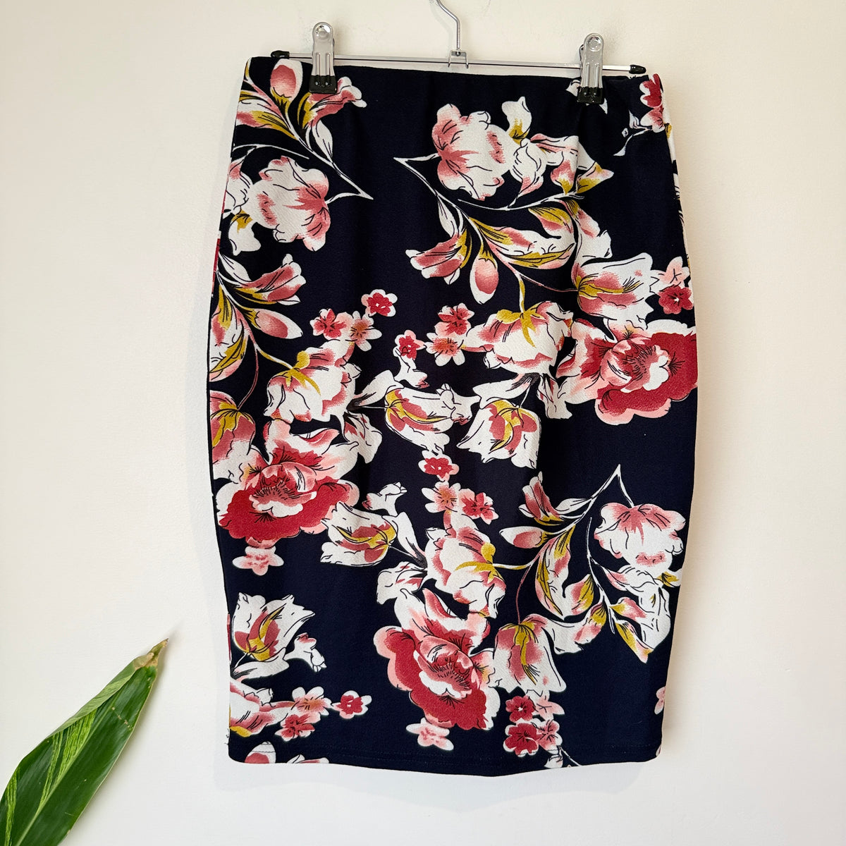 Mirrou Navy Floral Print Pencil Skirt Size M