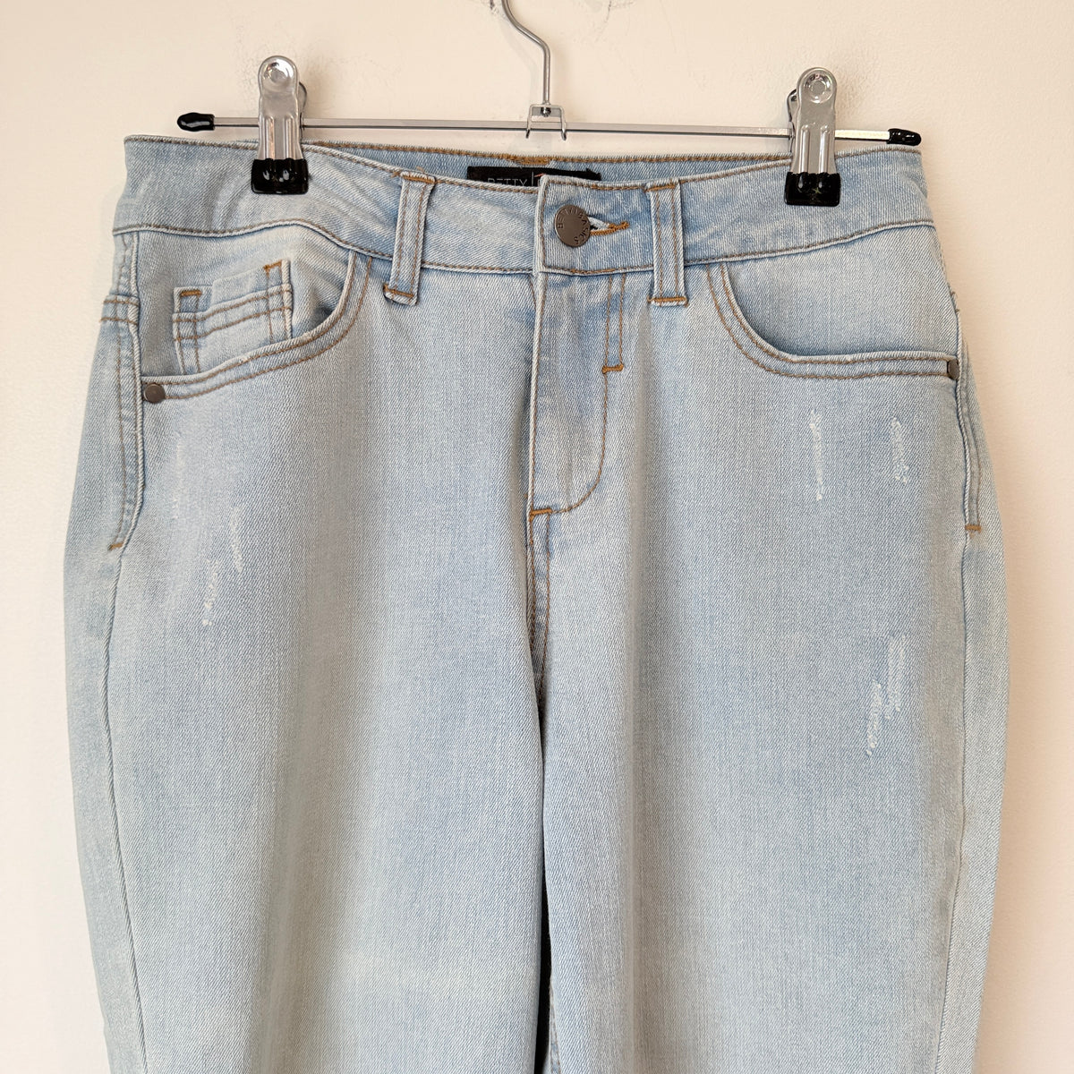 Betty Basics Light Wash Distressed Jeans Size 8
