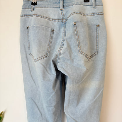 Betty Basics Light Wash Distressed Jeans Size 8