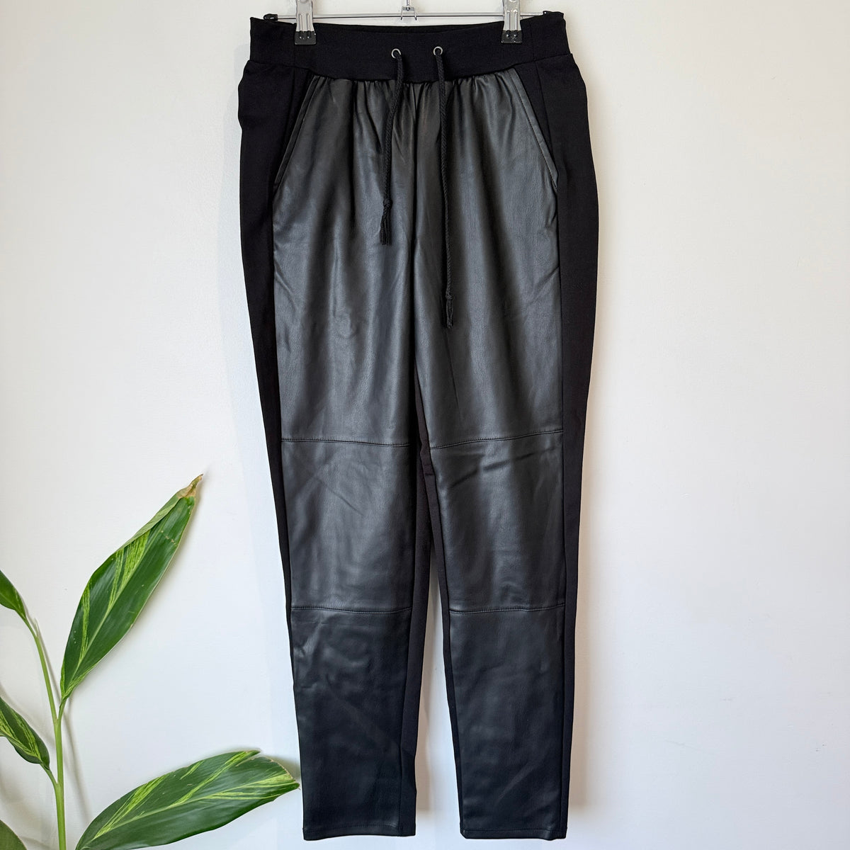 SASS Black Faux Leather Front Pants Size 6