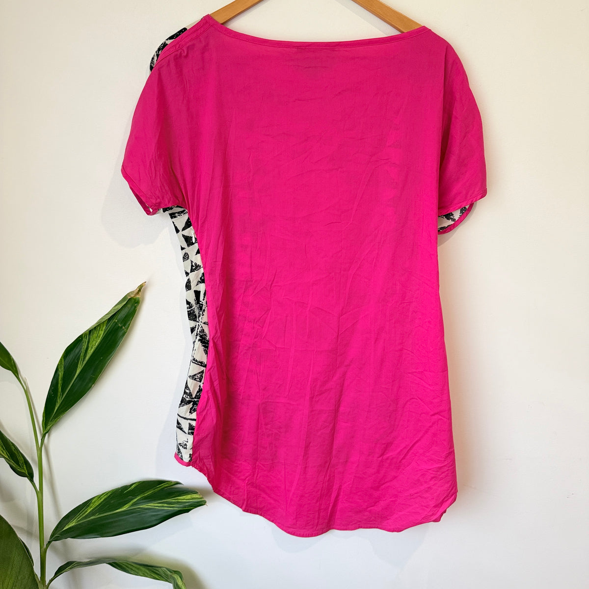 Augustine Pink and Black Geometric Print Top Size M