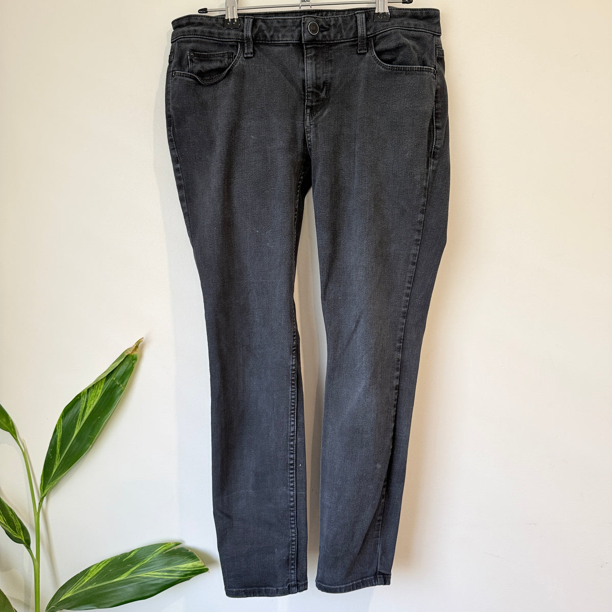 Guess Faded Black Power Skinny Jeans Size 30