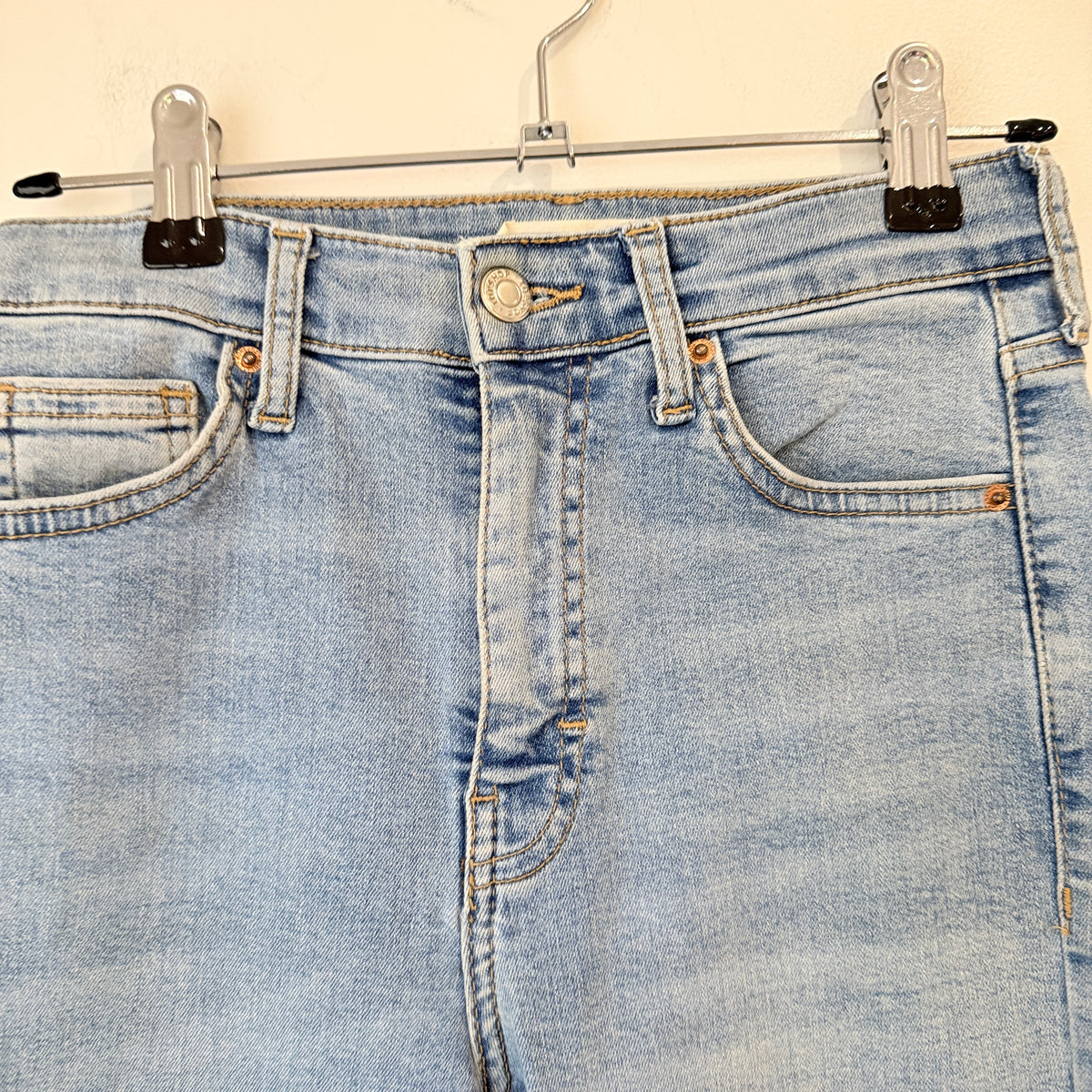Topshop Light Wash Raw Hem Jeans Size W26 L32