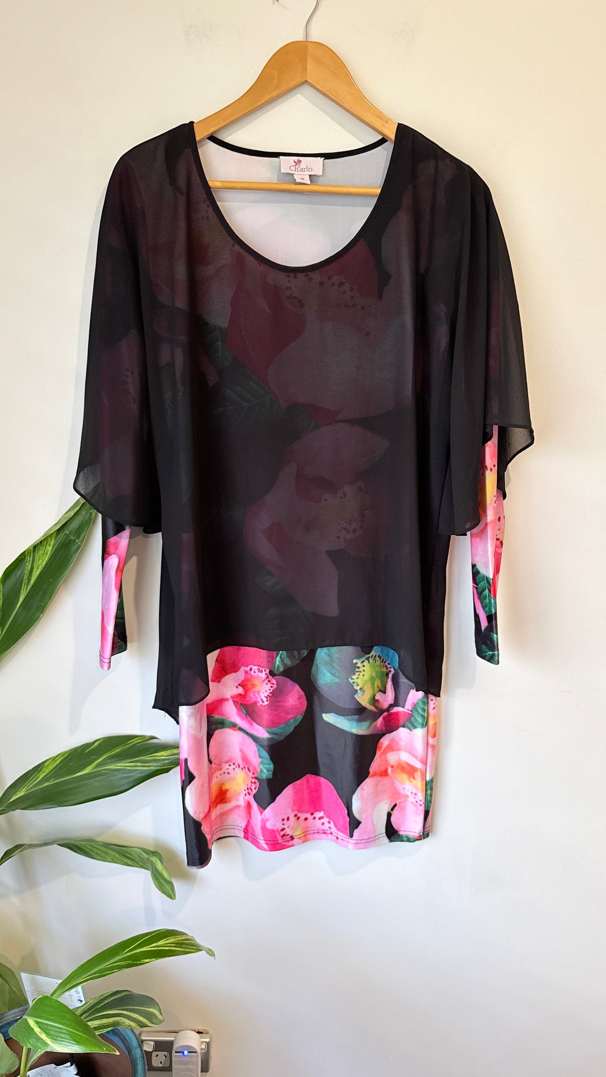 Charlo Black Sheer Floral Border Print Top Size 8