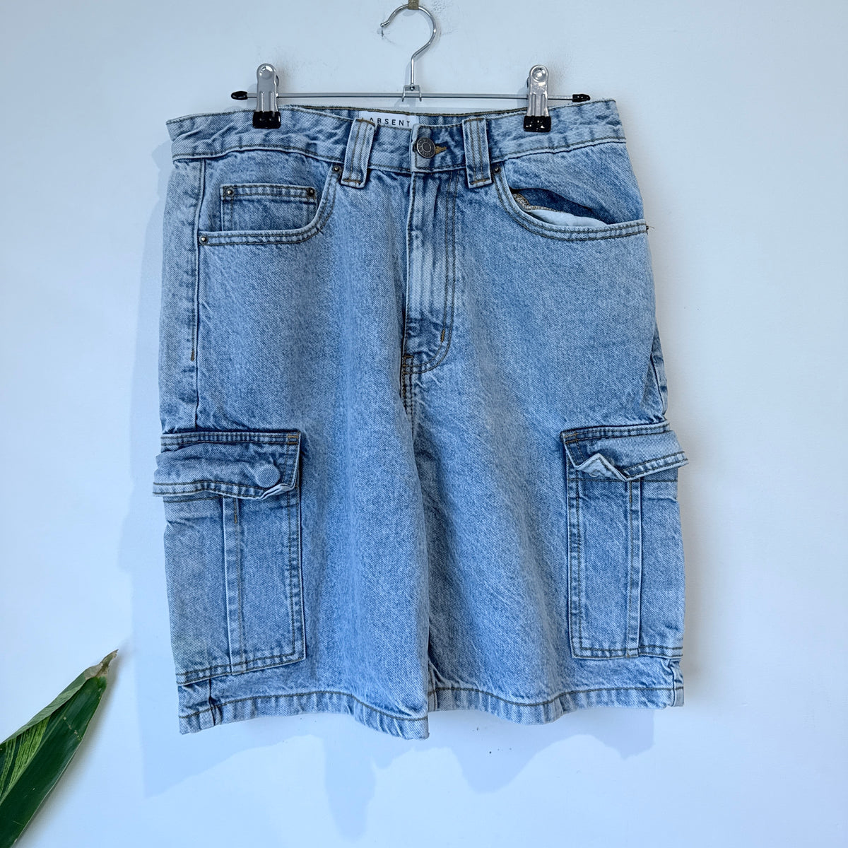 Absent Light Wash Baggy Denim Cargo Shorts Size 30