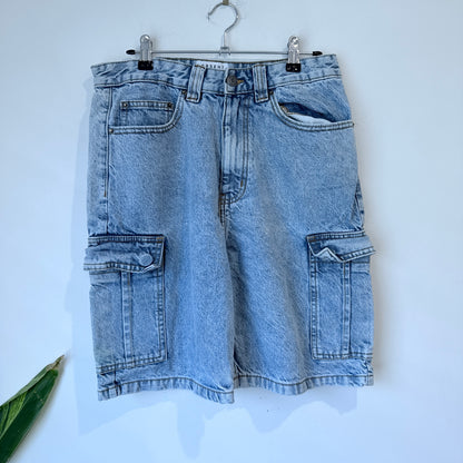 Absent Light Wash Baggy Denim Cargo Shorts Size 30