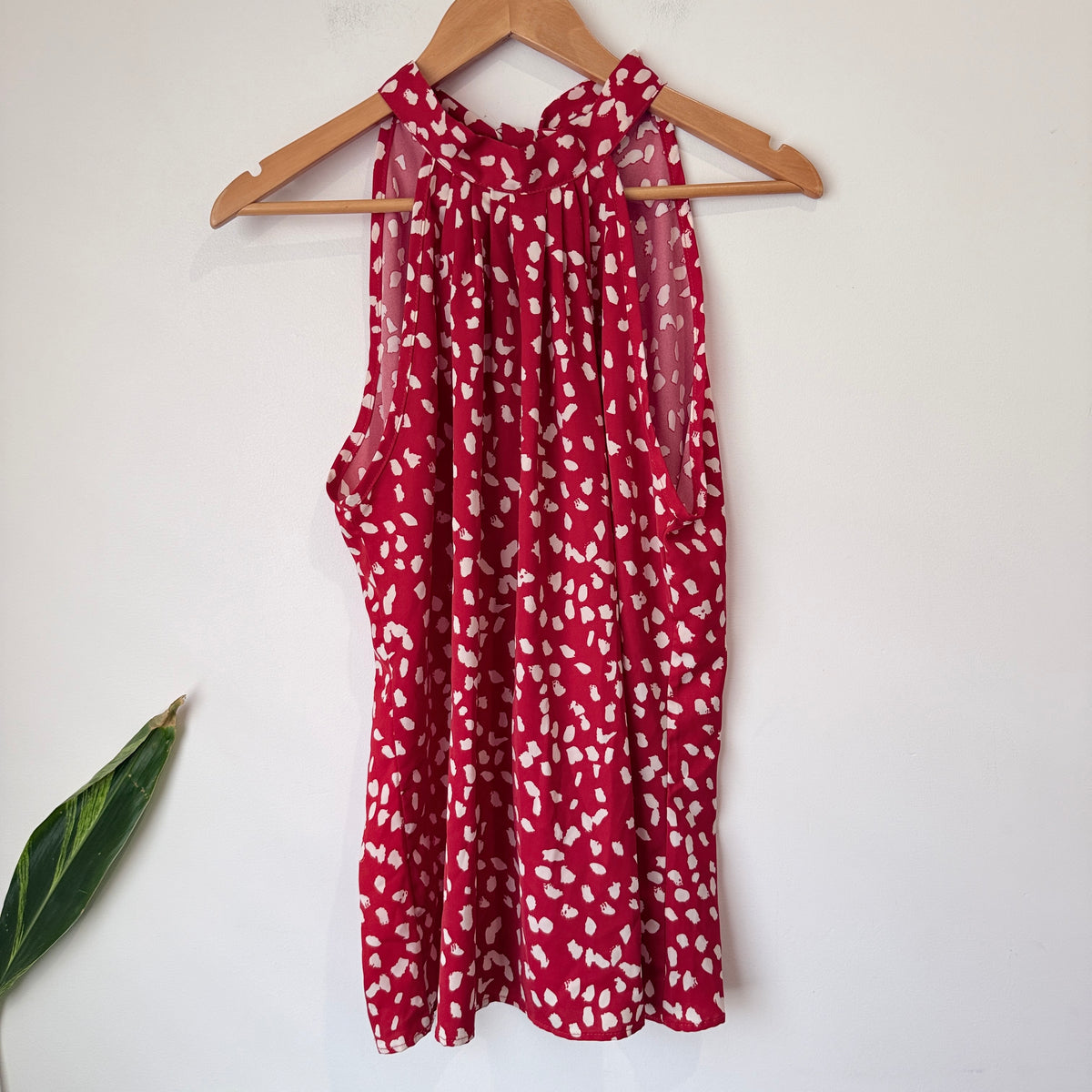 Red and White Print Sleeveless Top Size XXL