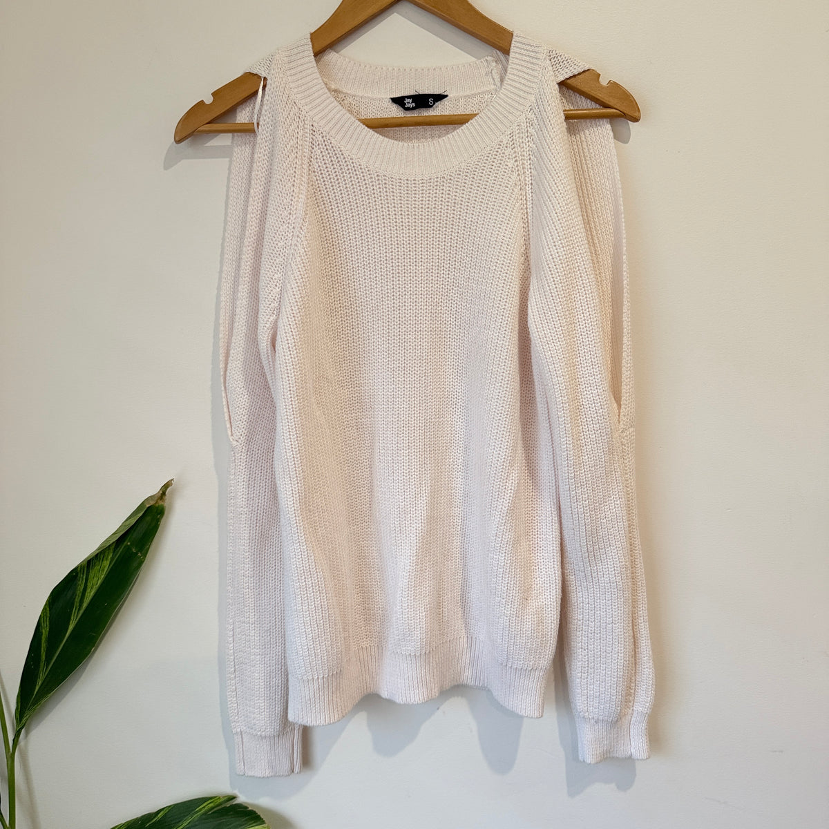 Jay Jays Cream Cold Shoulder Knit Jumper Size S