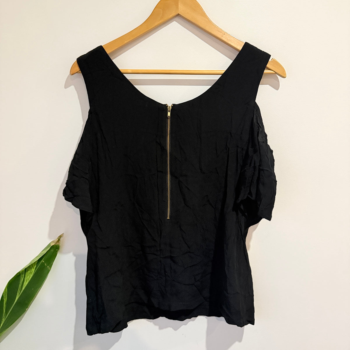 Whistle Black Cold Shoulder Top Size 14