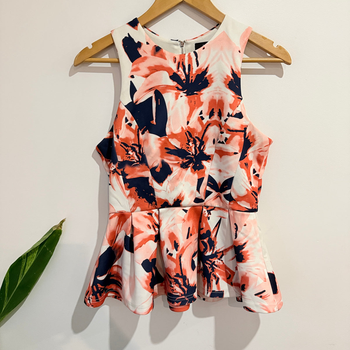 Pagani Coral and Navy Floral Print Peplum Top Size 10
