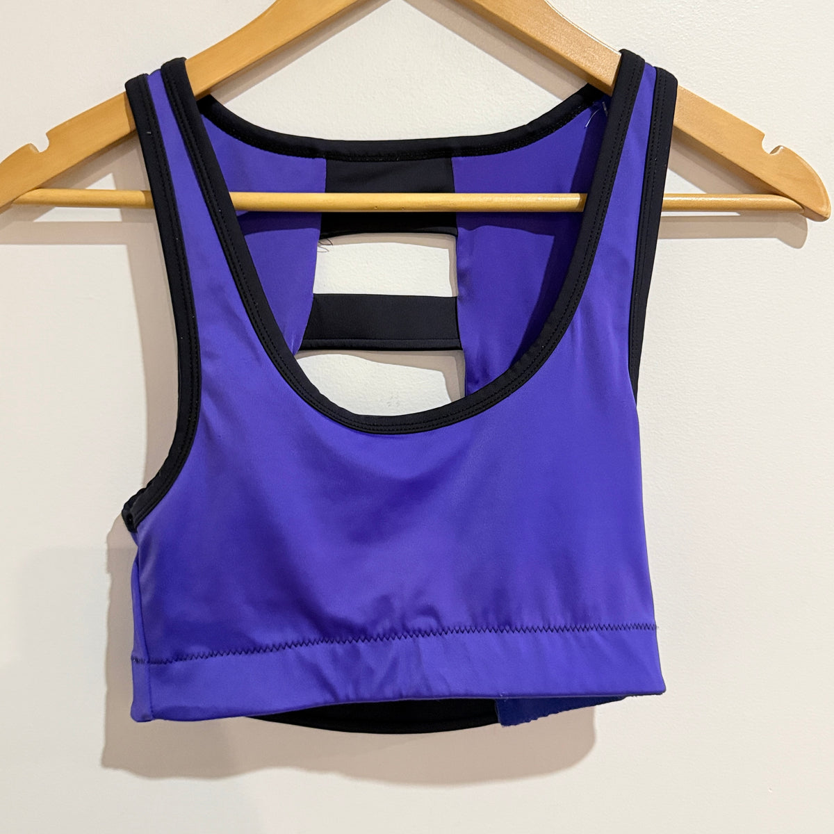 Joe Boy Purple Strappy Back Sports Crop Top Size M