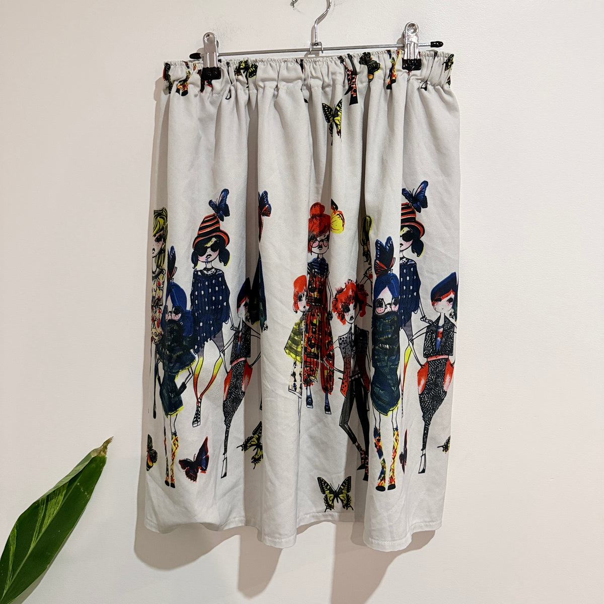 Cream Fashion Illustration Print Midi Skirt