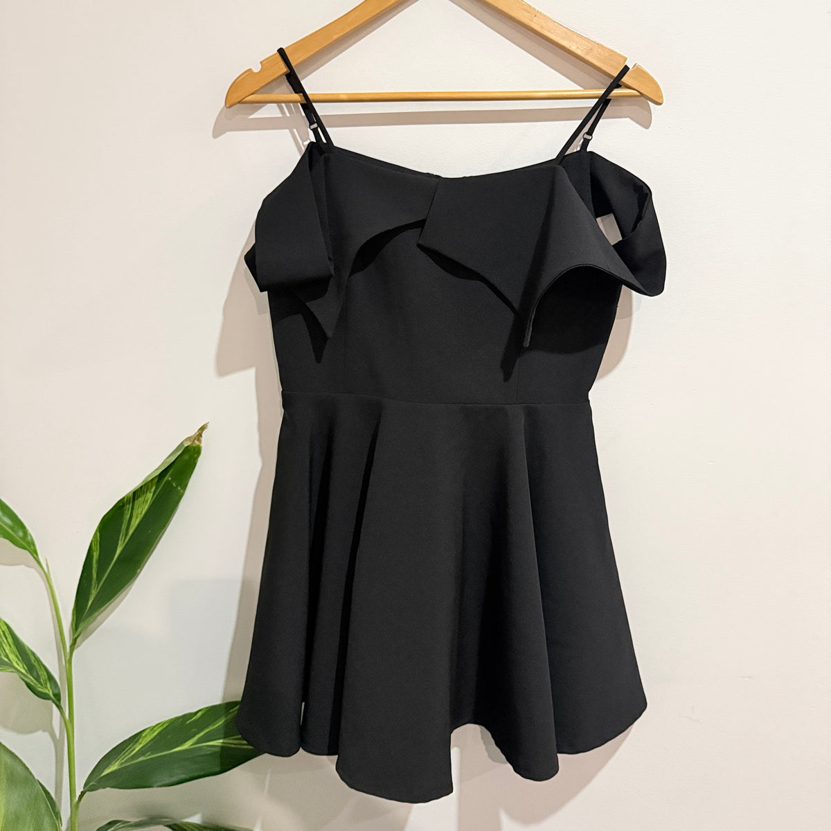 Sevi Black Off Shoulder Fit and Flare Dress Size M