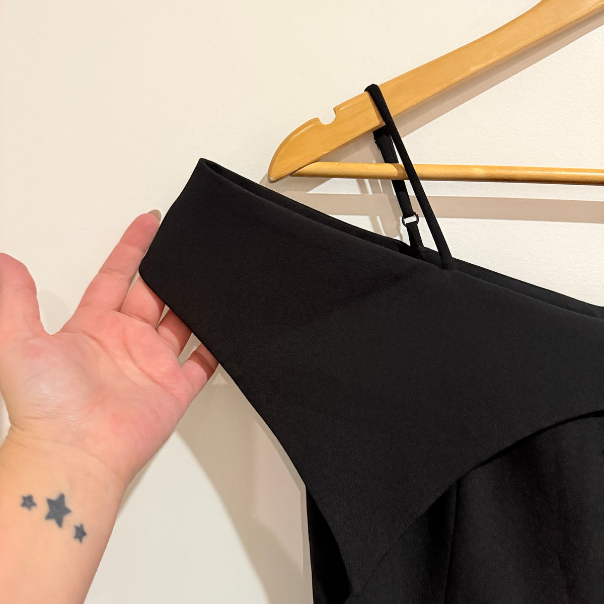 Sevi Black Off Shoulder Fit and Flare Dress Size M