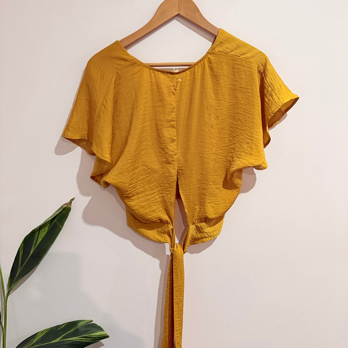Lily Loves Mustard Tie Front Wrap Top Size 8