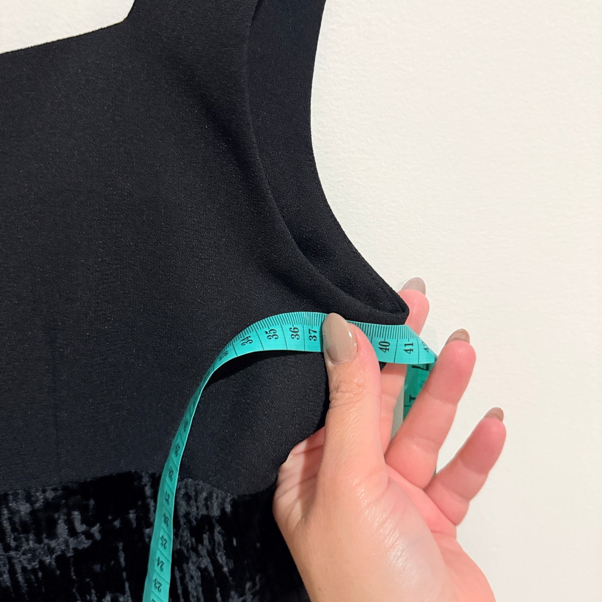 Cue Black Velvet Waist Sleeveless Midi Dress Size 10