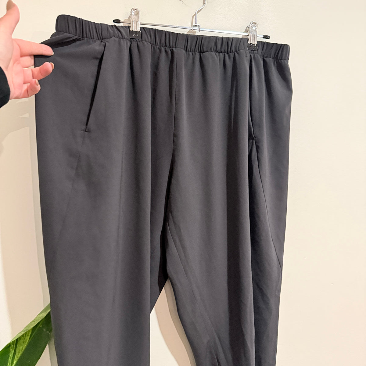 Max Harem-style Joggers Size 18