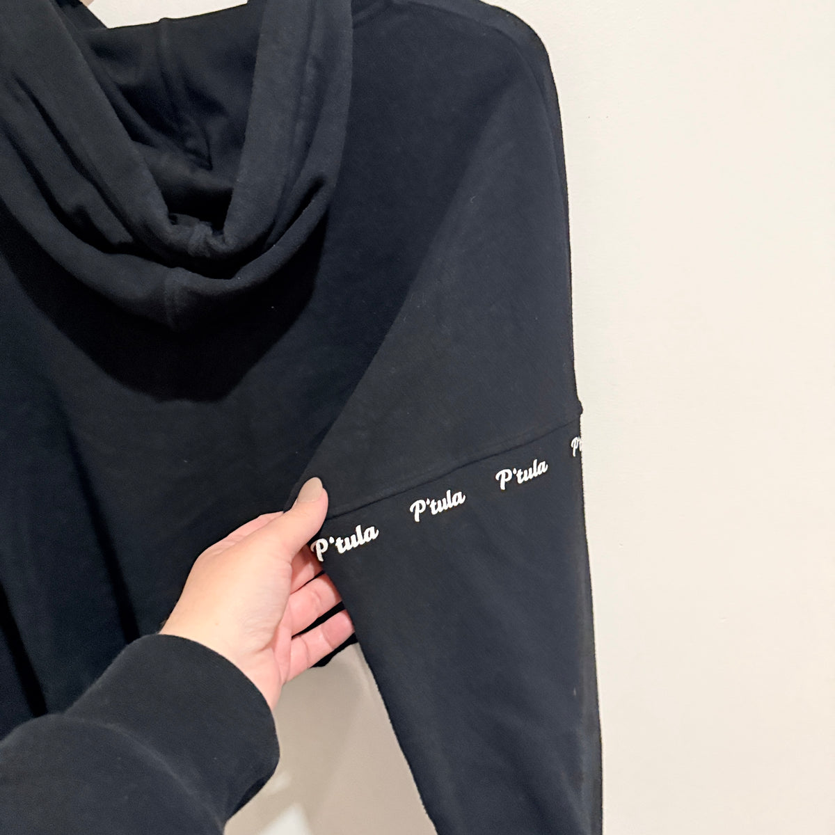 P'tula Cropped Hoodie Size Small