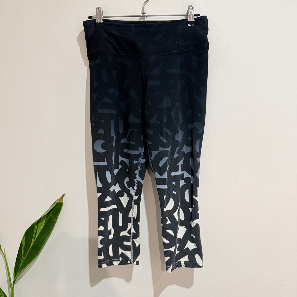 Nike Dri-fit Cropped Activewear Leggings Size XS