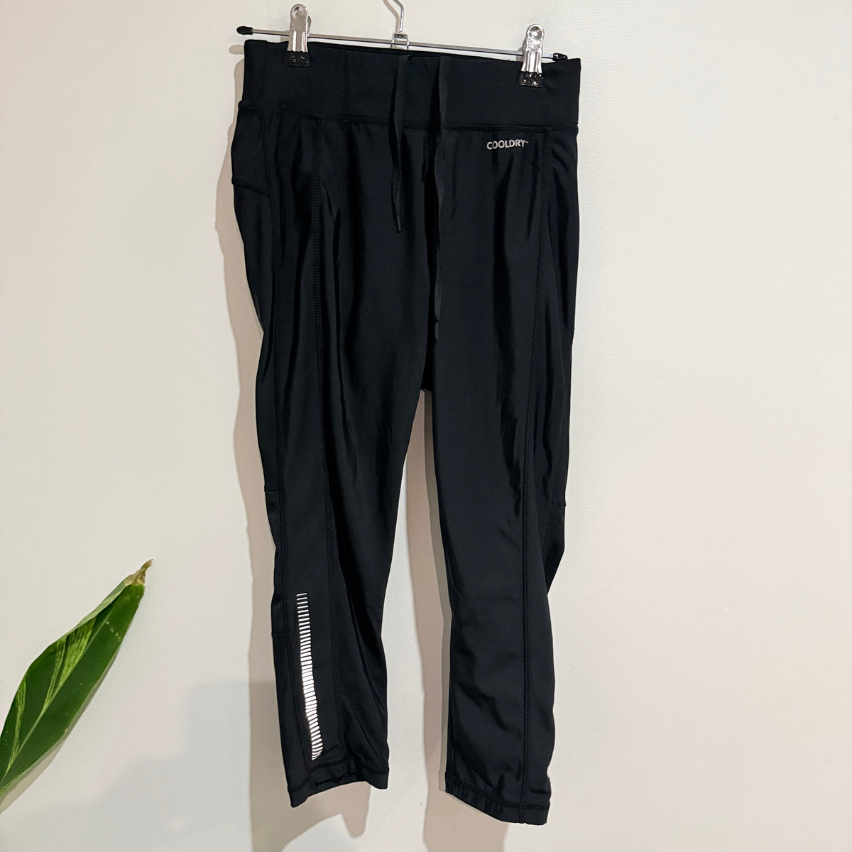 Active Intent Cropped Activewear Pants Size S