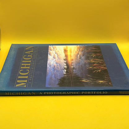 Michigan: A Photographic Portfolio by BrownTrout Publishers