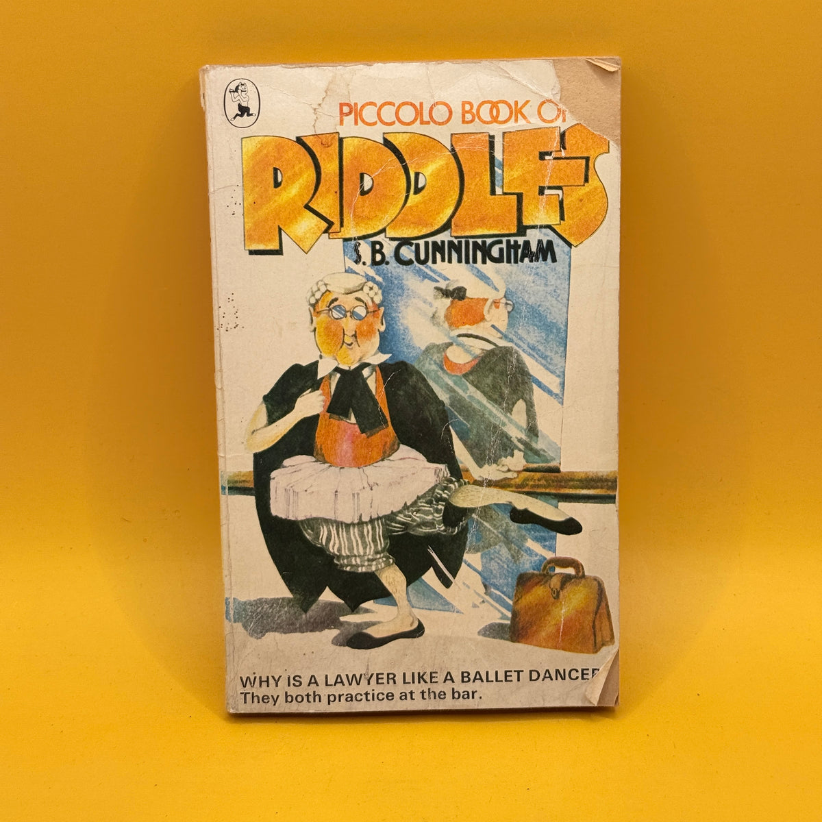 Piccolo Book of Riddles by J. B. Cunningham (1973)