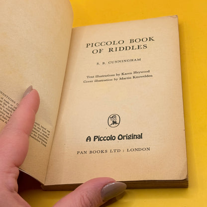 Piccolo Book of Riddles by J. B. Cunningham (1973)
