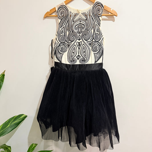 Lipsy London Black and Ivory Embroidered Tulle Dress Size UK 8