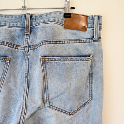 Absent Light Wash Kennedy Dad Jeans Size 34