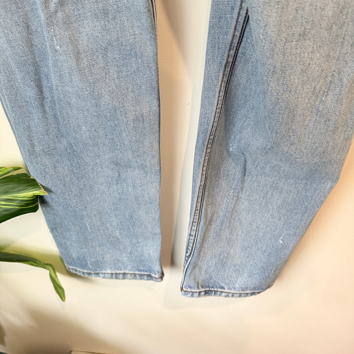 Absent Light Wash Kennedy Dad Jeans Size 34