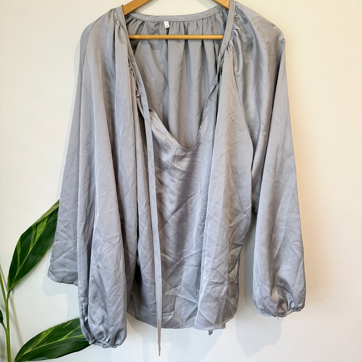 Grey Satin Tie Neck Blouse Size 3XL