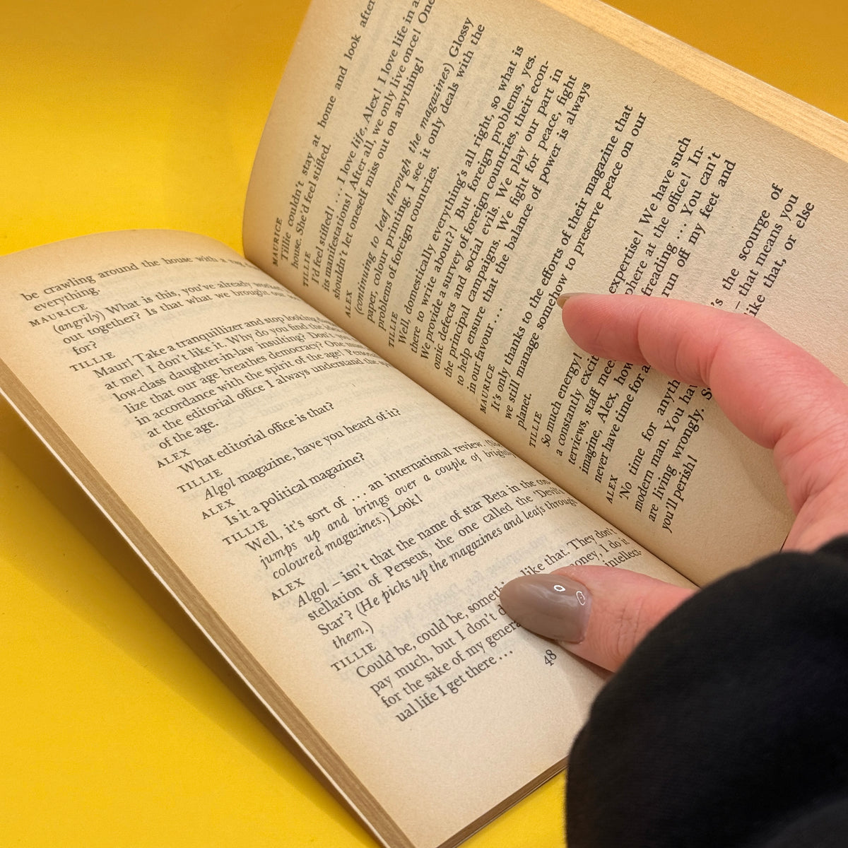 Candle in the Wind by Aleksandr Solzhenitsyn (1976)