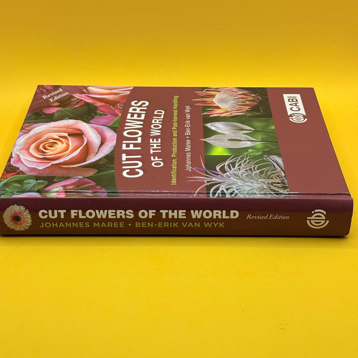 Cut Flowers of the World by Johannes Maree and Ben-Erik van Wyk